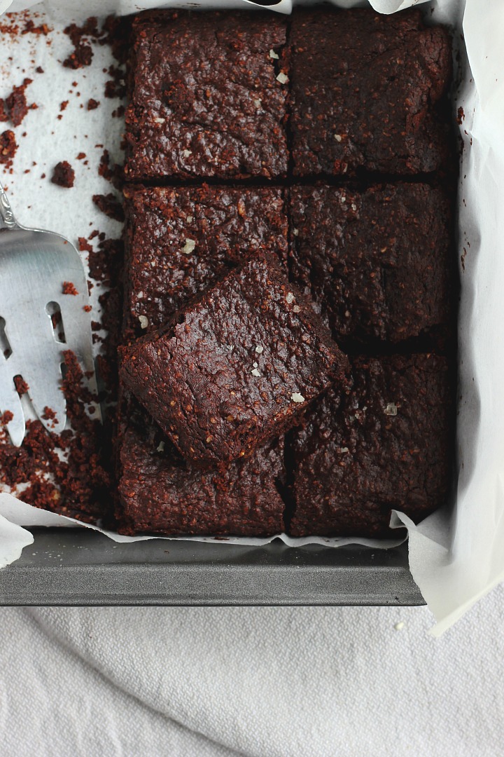 Sesame + Sea Salt Dark Chocolate Brownies ⎮ happy hearted kitchen