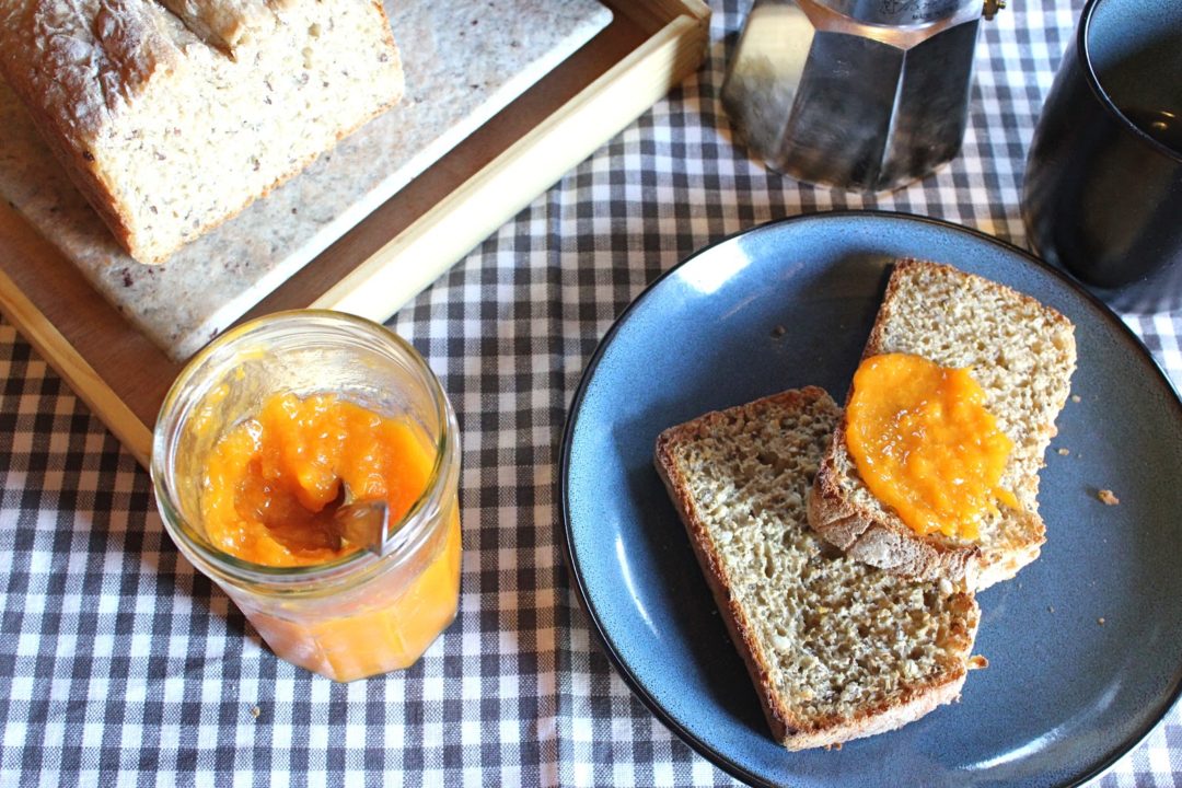 Quick honeyed apricot jam sweetened with honey and orange juice. Simple and fast to make, perfect for spreading on toast or spooned over yogurt.