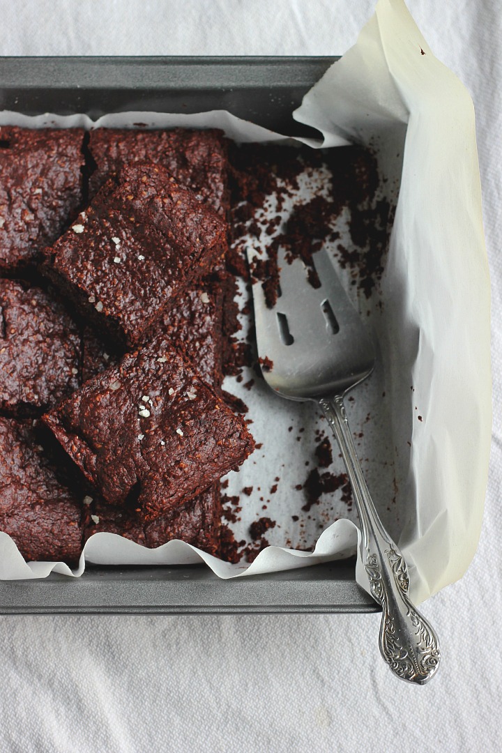 Sesame + Sea Salt Dark Chocolate Brownies ⎮ happy hearted kitchen