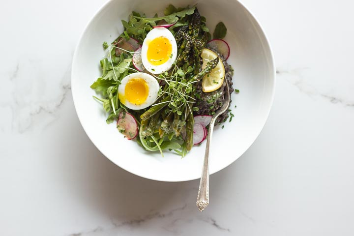 How to cook lentils (really good ones) + a simple bowl with roasted asparagus, radishes and a 7 minute egg. Fuss free spring cooking. Gluten Free.